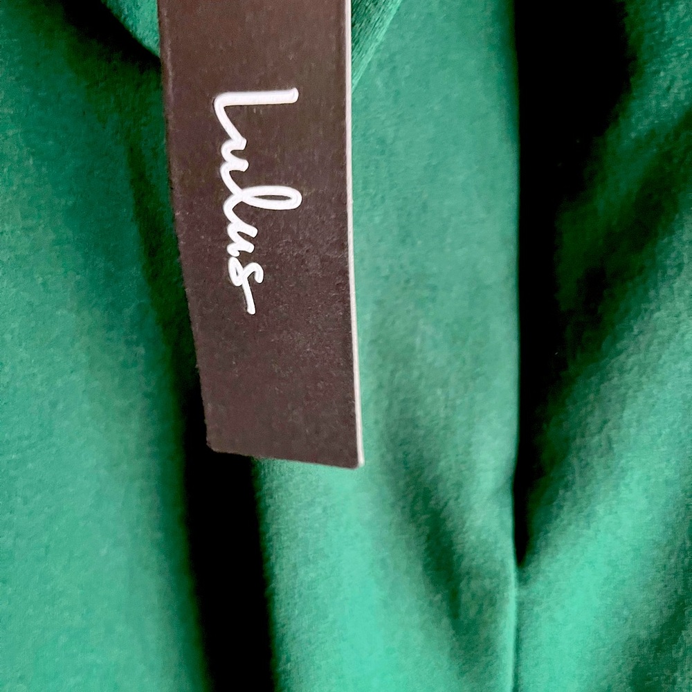 Size small never been worn lulus emerald green off the shoulder dress/gown